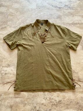 Olive poet shirt.  Men’s small. Will also fit women.